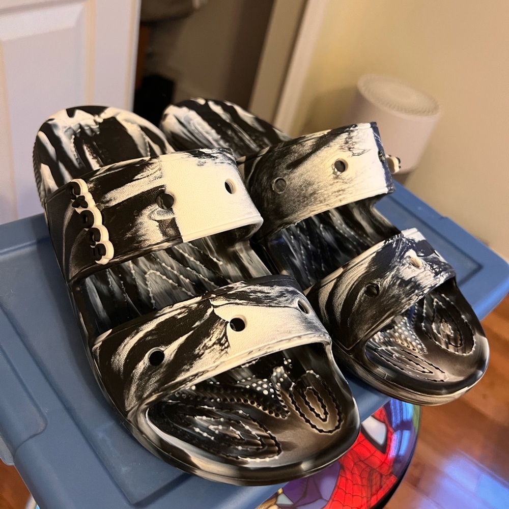 Tie-dye marbled black and white crocs sandals